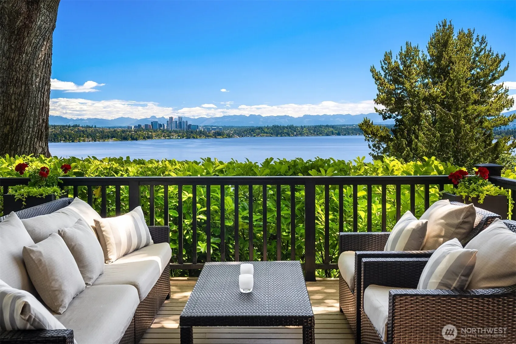 Property photo for 618 37th Avenue, Seattle photo 2