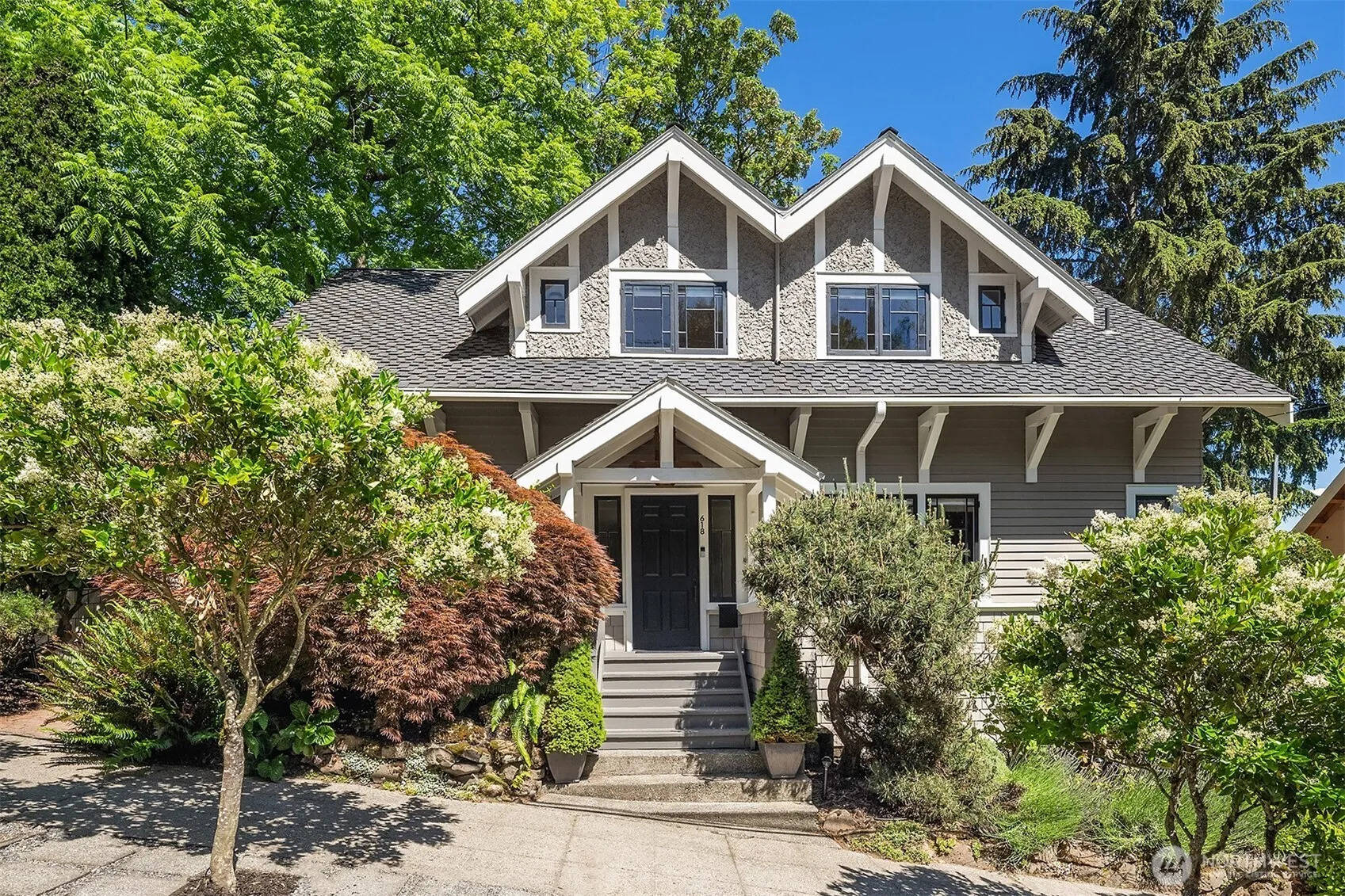 Property photo for 618 37th Avenue, Seattle photo 2