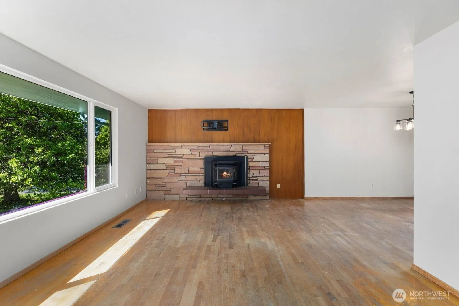 Property photo for 16721 Mcrae Road Nw, Arlington photo 5