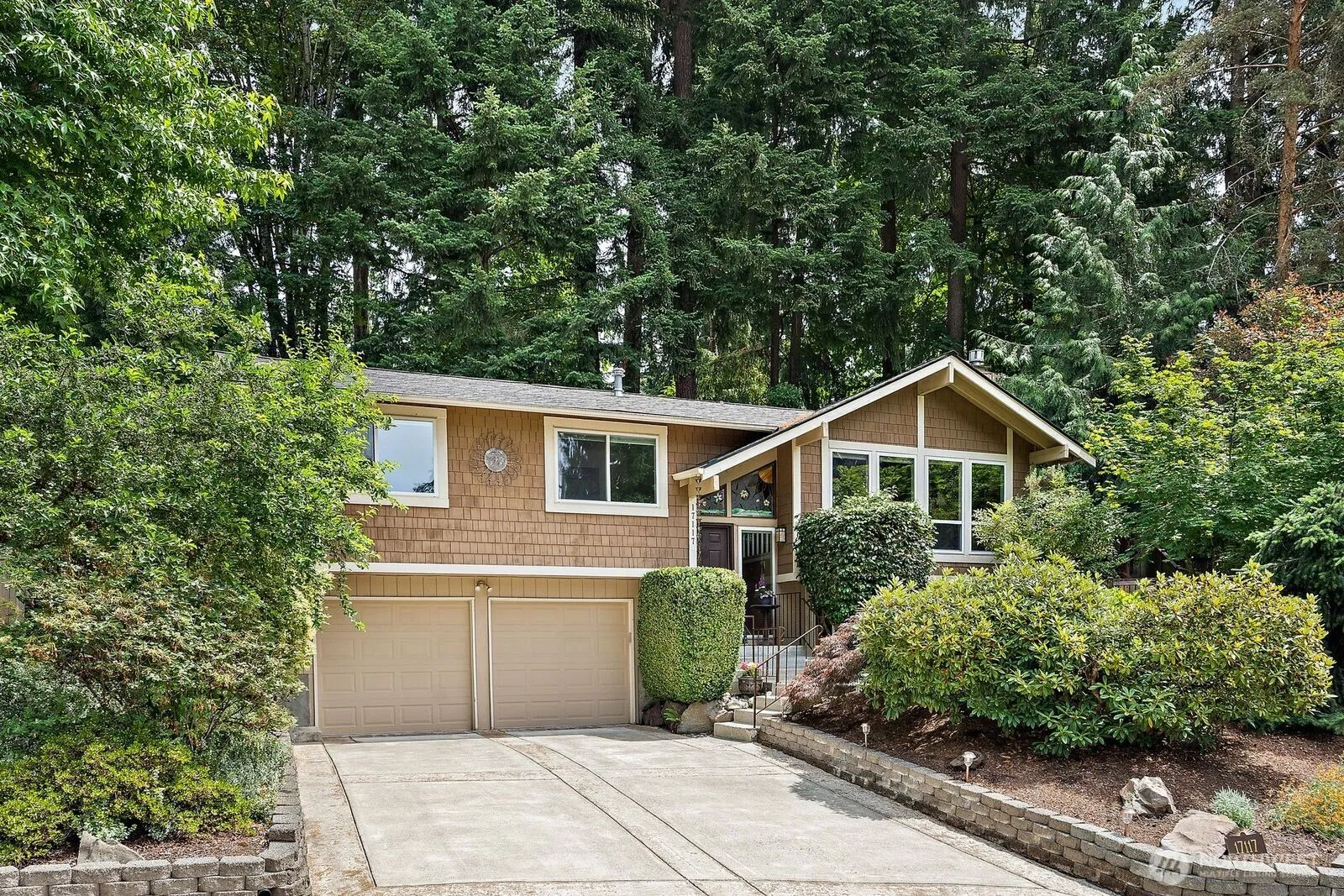 Property photo for 17117 Ne 84th Street, Redmond photo 2