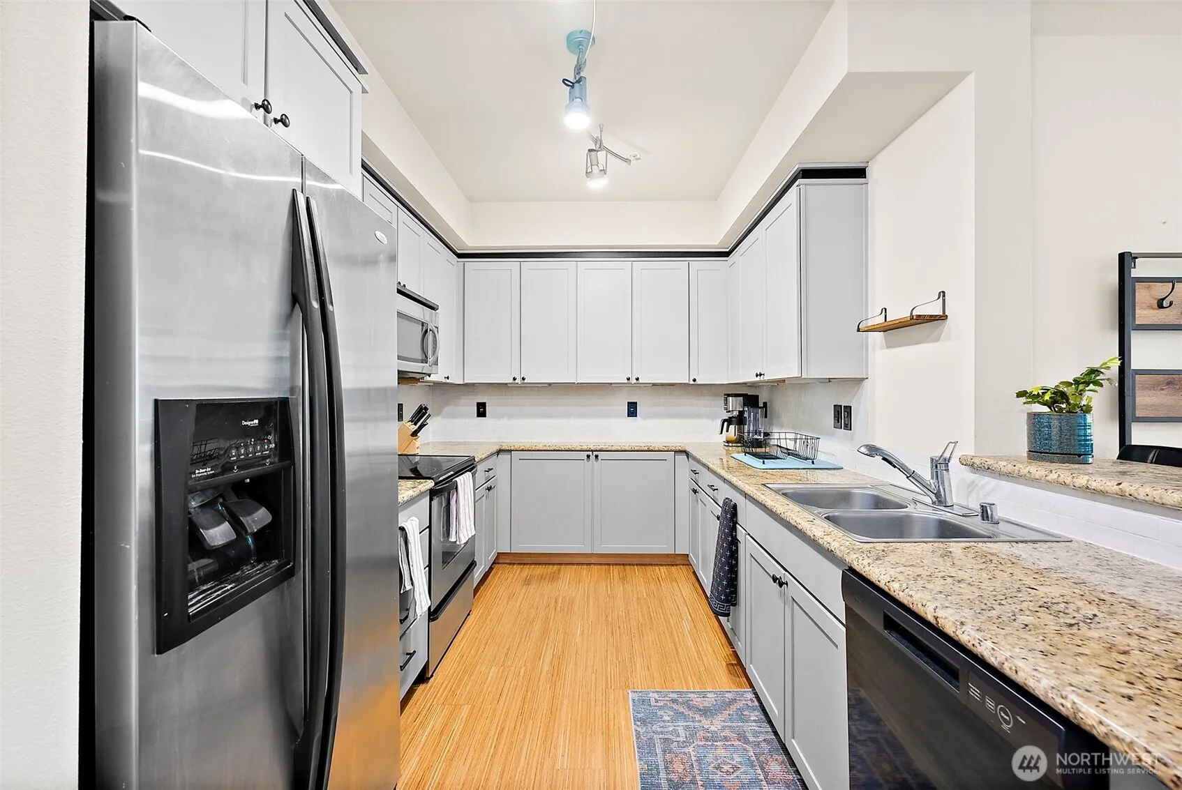 Property photo for 1501 Tacoma Avenue S #311, Tacoma photo 4