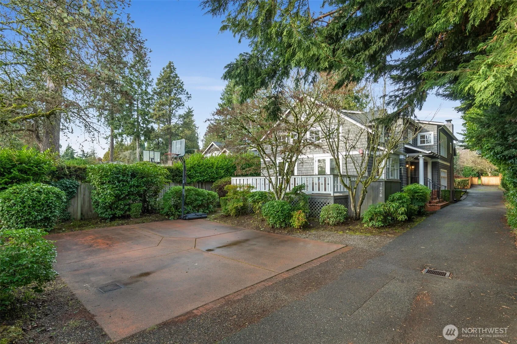 Property photo for 7626 Ne 8th Street, Medina
