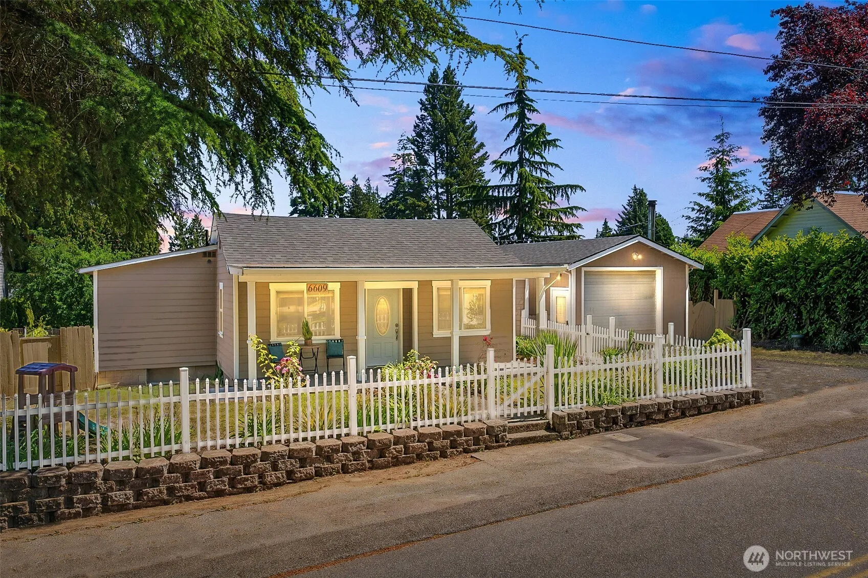 Property photo for 6609 Elliot Way, Everett
