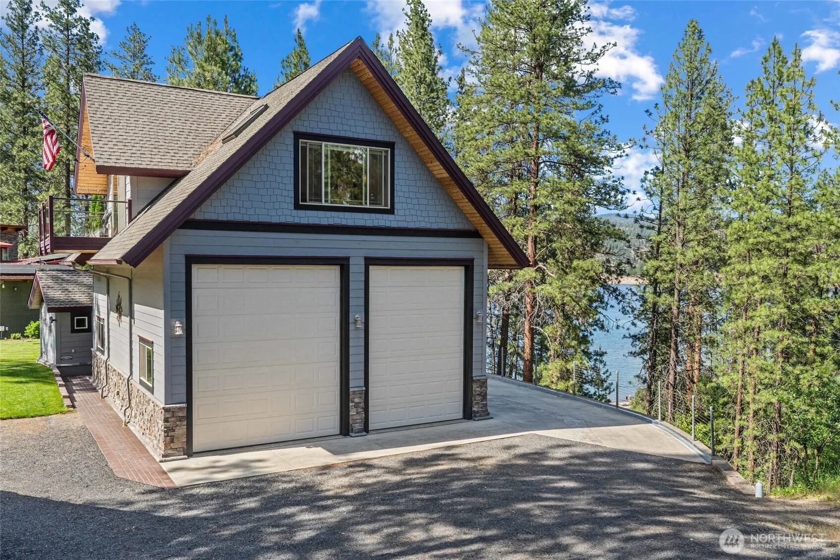 Property photo for 41840 Porcupine Bay Road N, Davenport