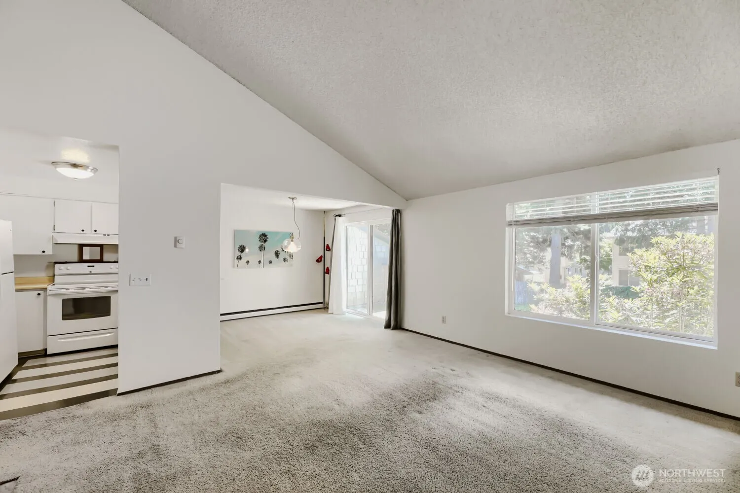 Property photo for 14615 Ne 35th Street #k4, Bellevue photo 4