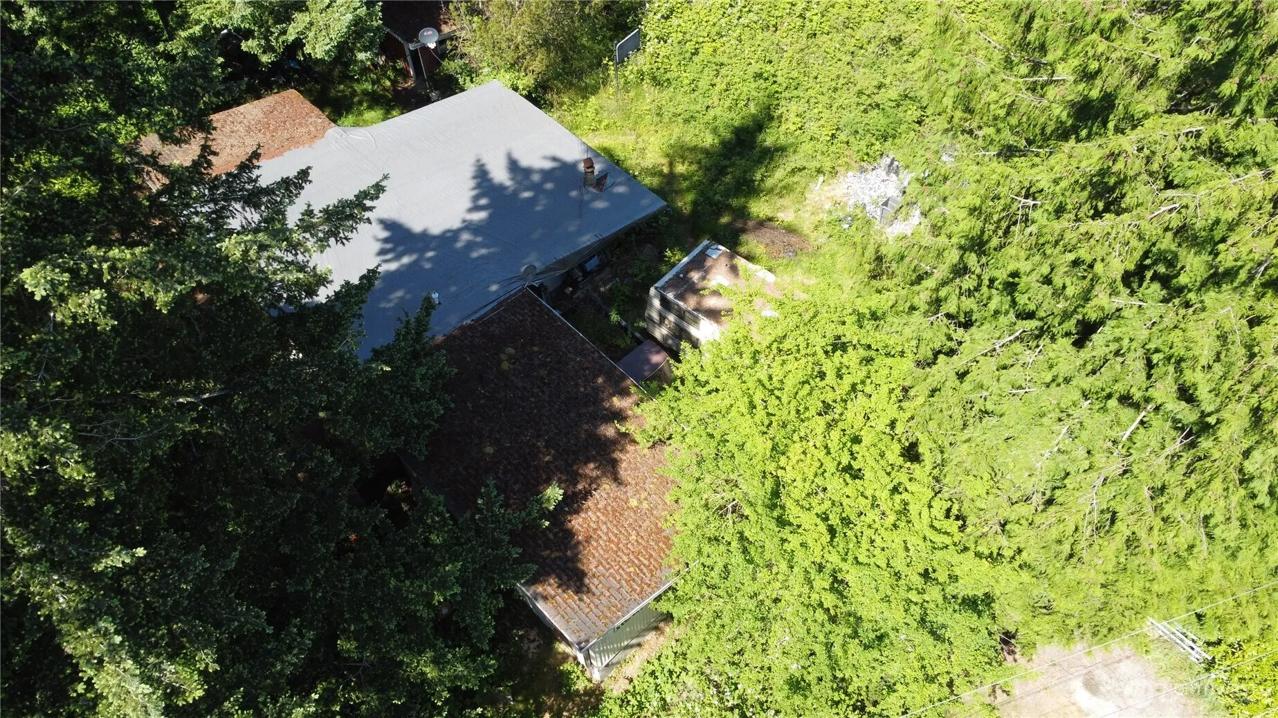 Property photo for 24693 Homewood Lane, Mount Vernon photo 2