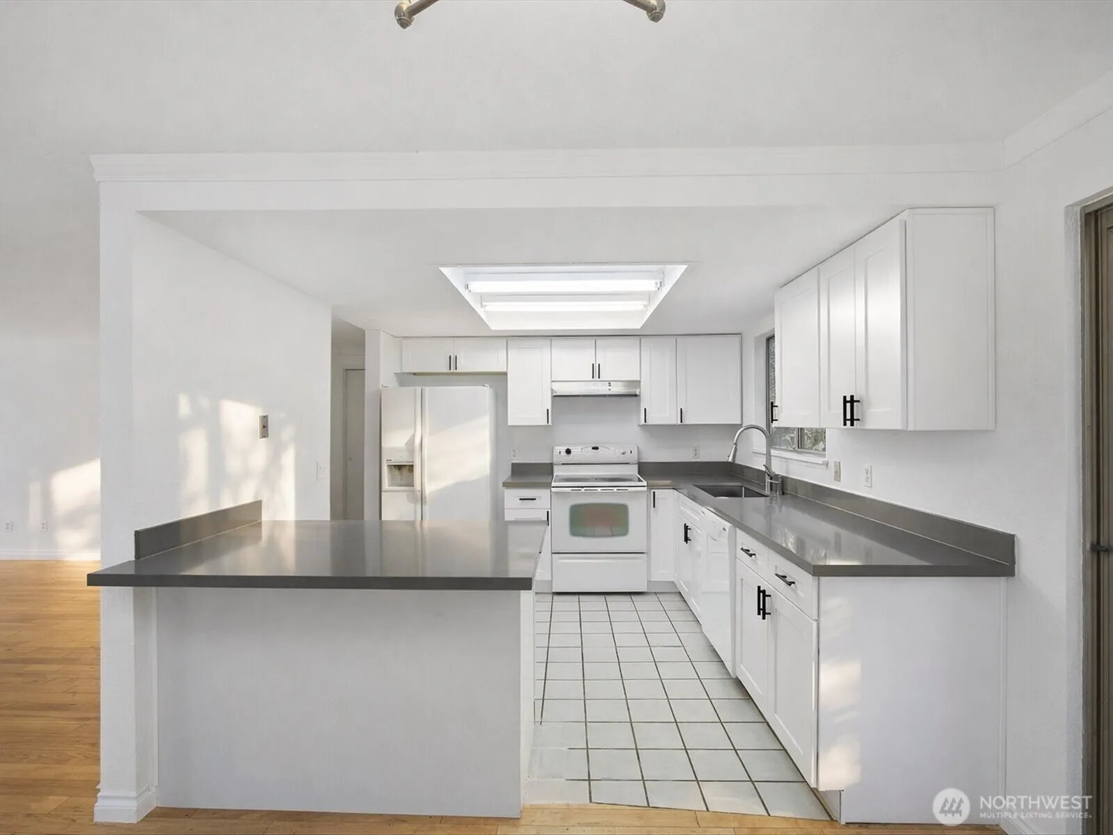 Property photo for 4848 S 170th Street, Sea Tac photo 5