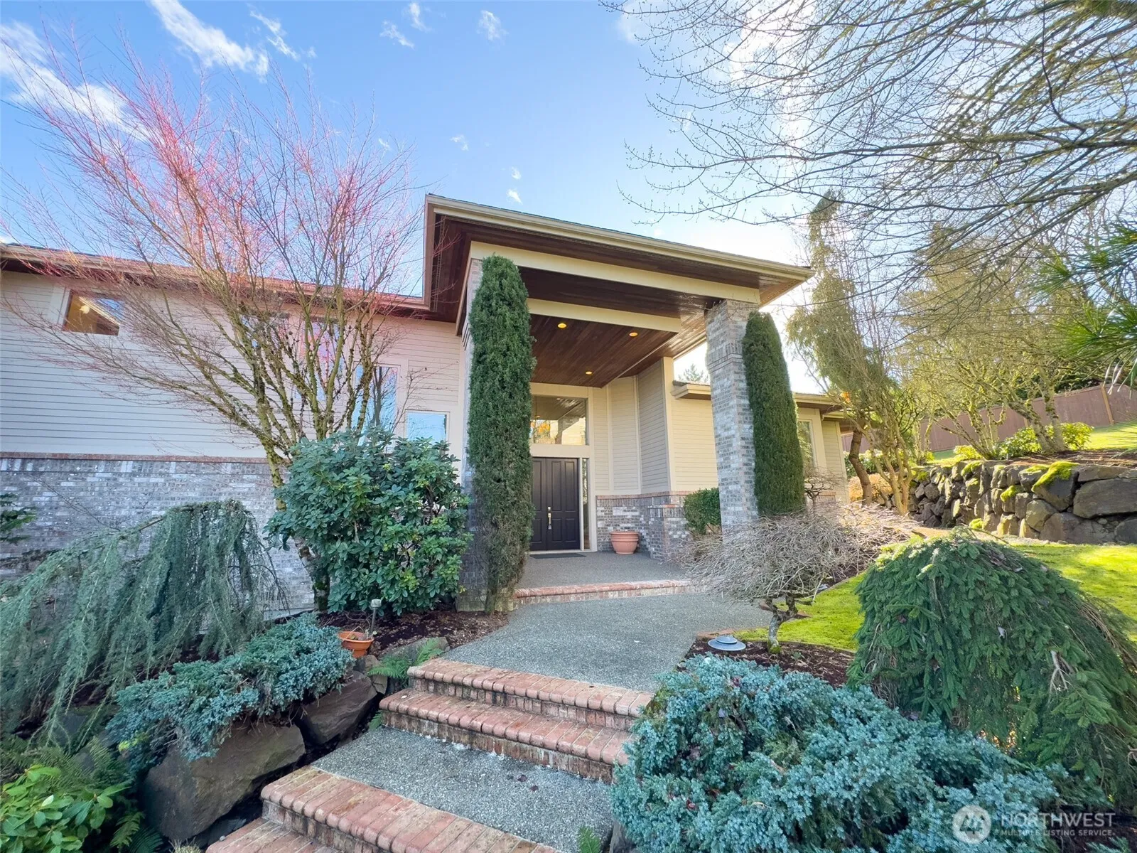 Property photo for 15831 Se 45th Street, Bellevue