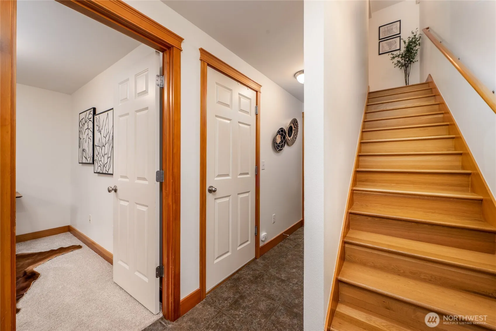 Property photo for 8517 Stone Avenue N #b, Seattle photo 3