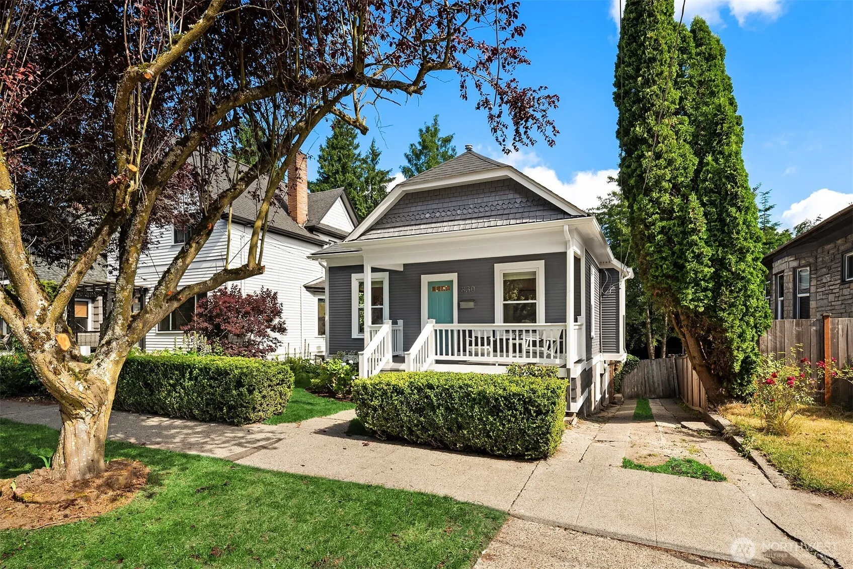 Property photo for 830 Ne 59th Street, Seattle photo 3