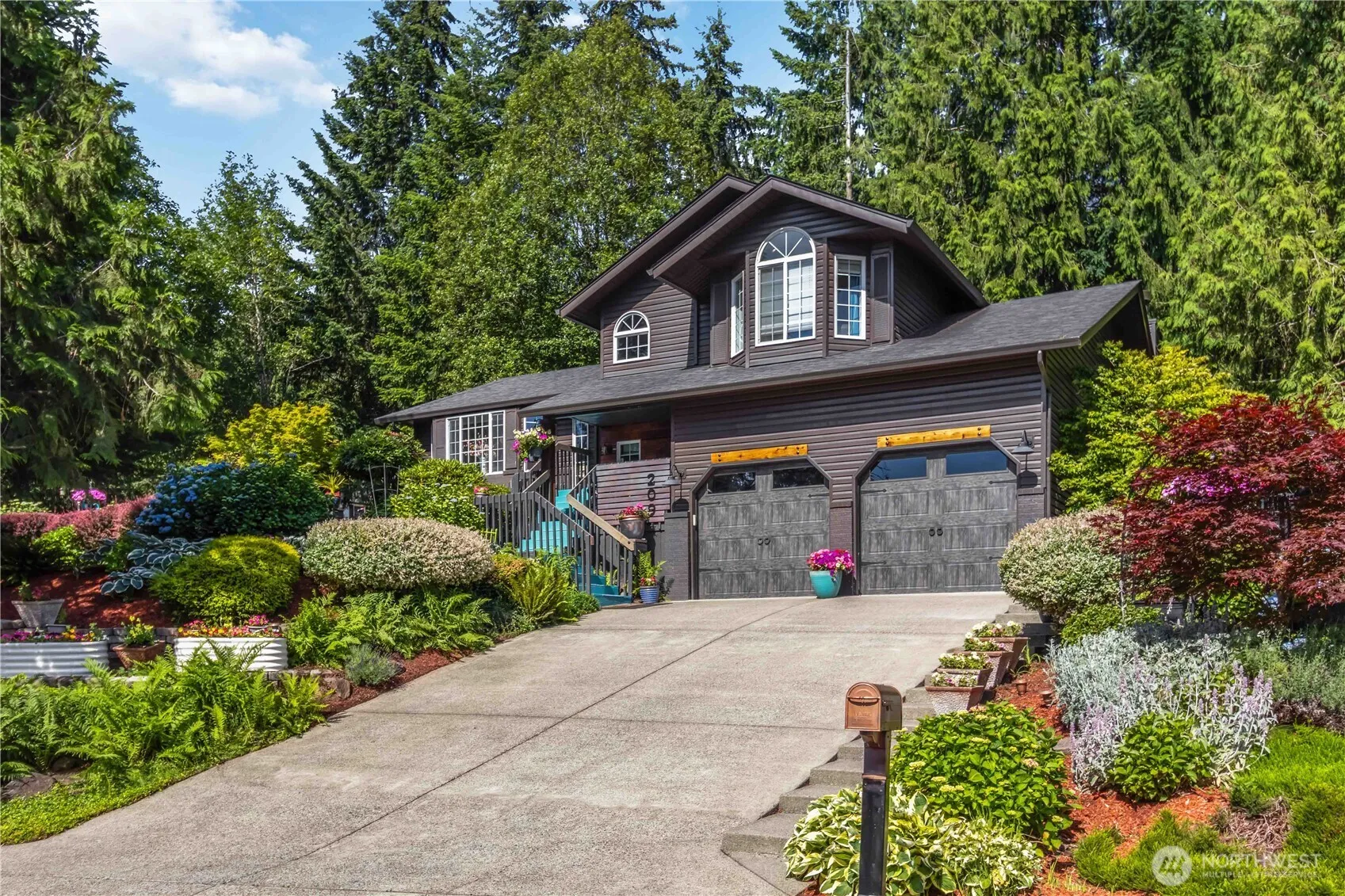 Property photo for 209 W Beacon Hill Drive, Longview photo 2