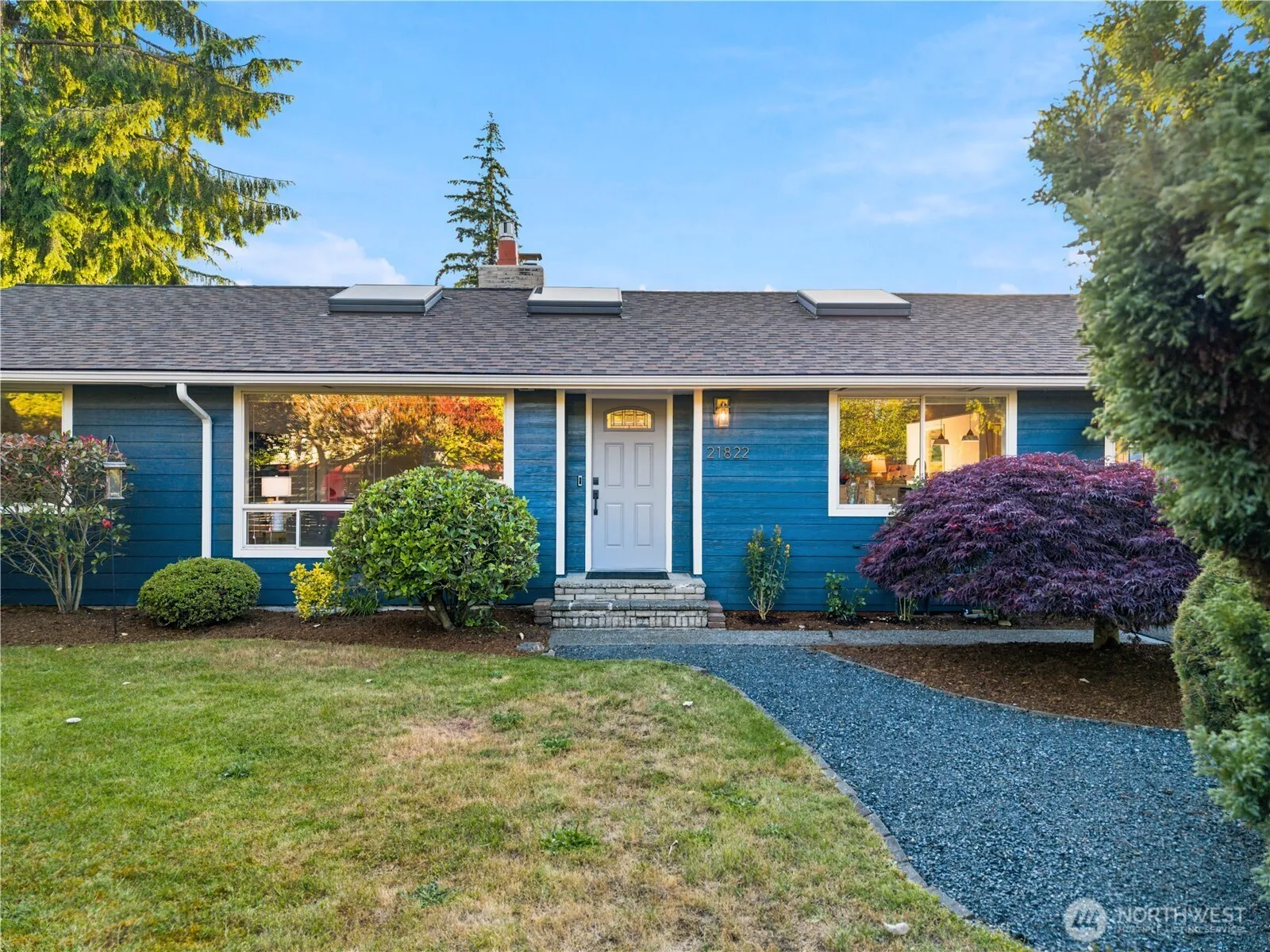 Property photo for 21822 92nd Avenue W, Edmonds photo 2