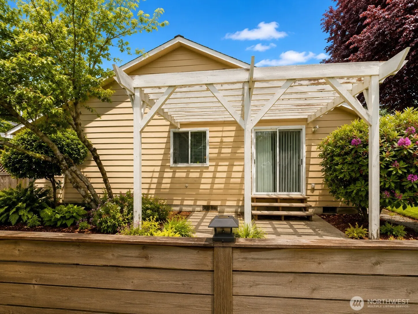 Property photo for 219 7th Street Ne, Puyallup photo 3