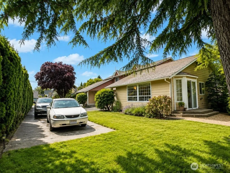 Property photo for 219 7th Street Ne, Puyallup photo 2