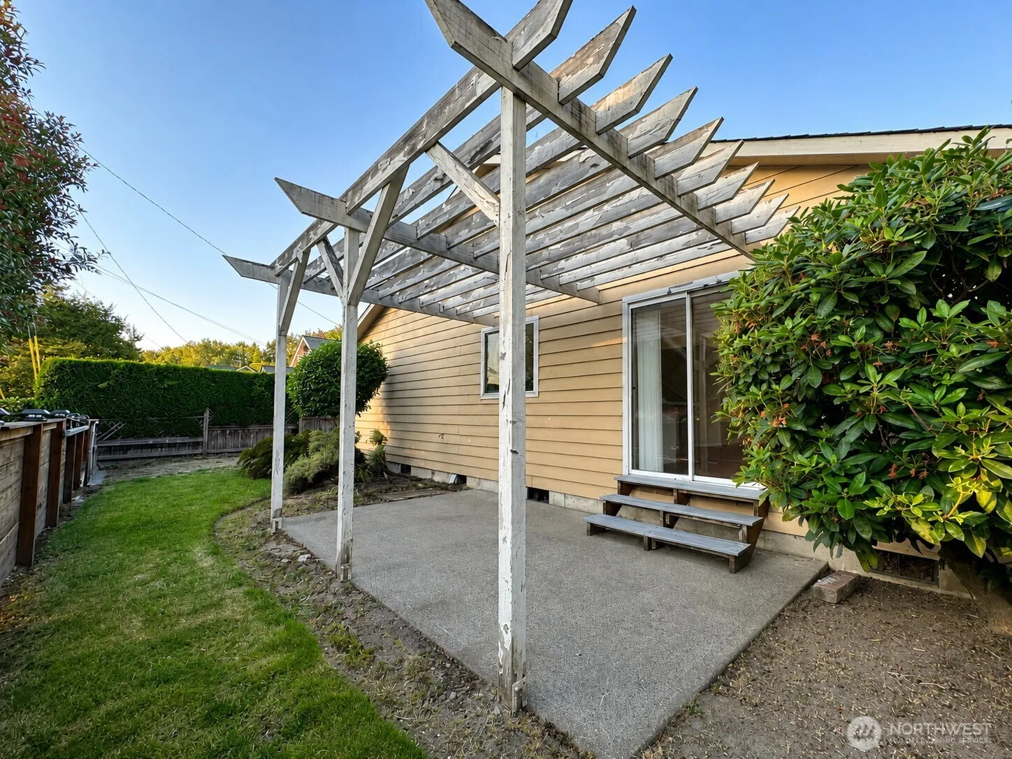 Property photo for 219 7th Street Ne, Puyallup photo 5