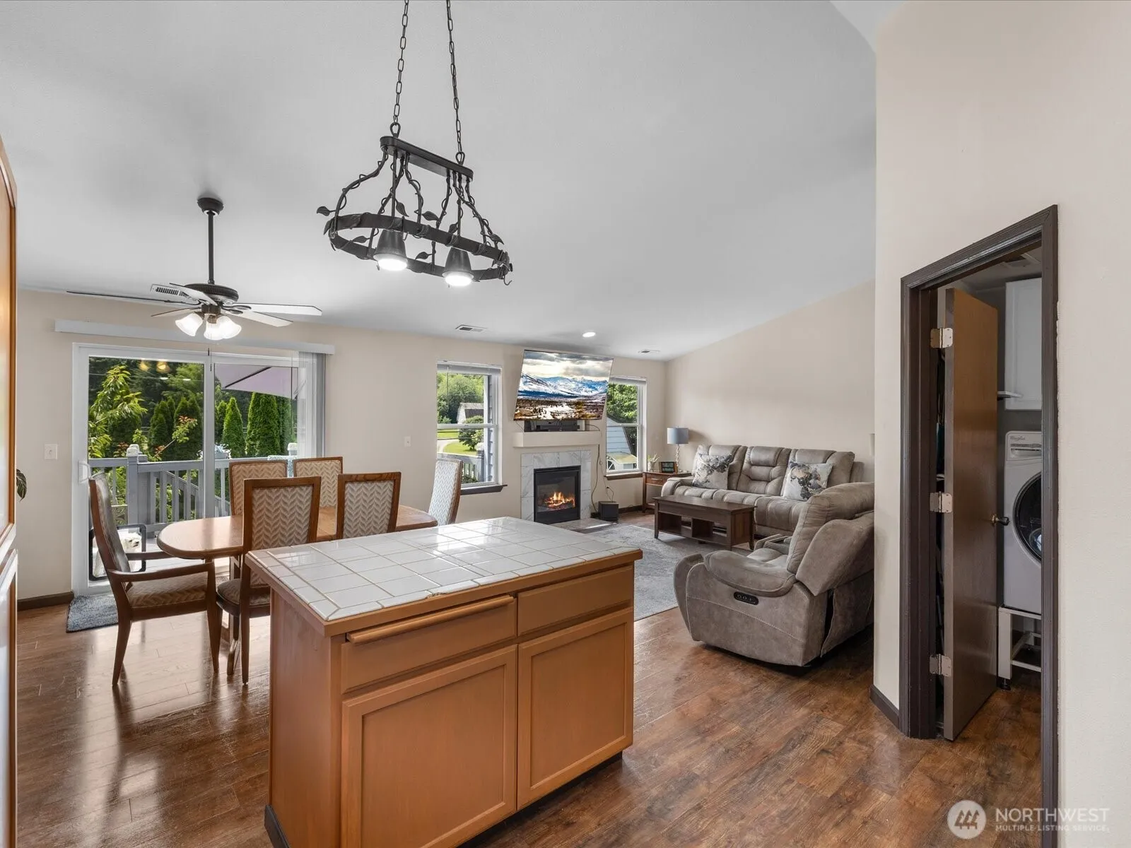 Property photo for 7812 Condor Drive Ne, Arlington photo 5