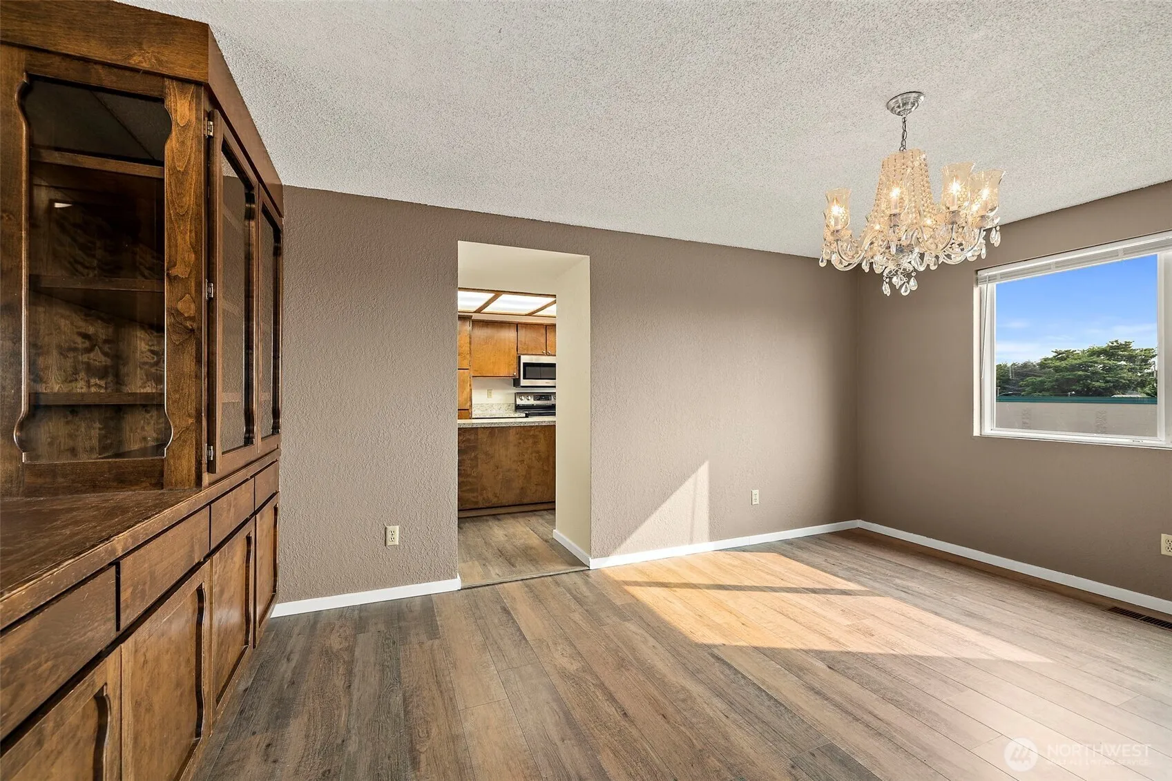 Property photo for 2516 Rockefeller Avenue #a, Everett photo 4