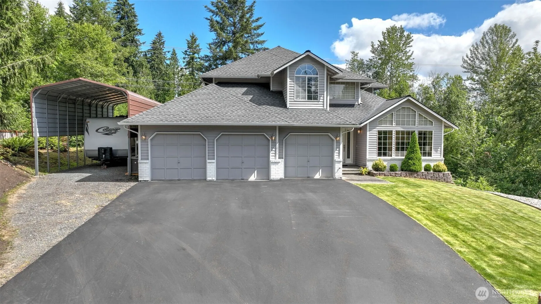 Property photo for 11011 210th Street Se, Snohomish photo 2