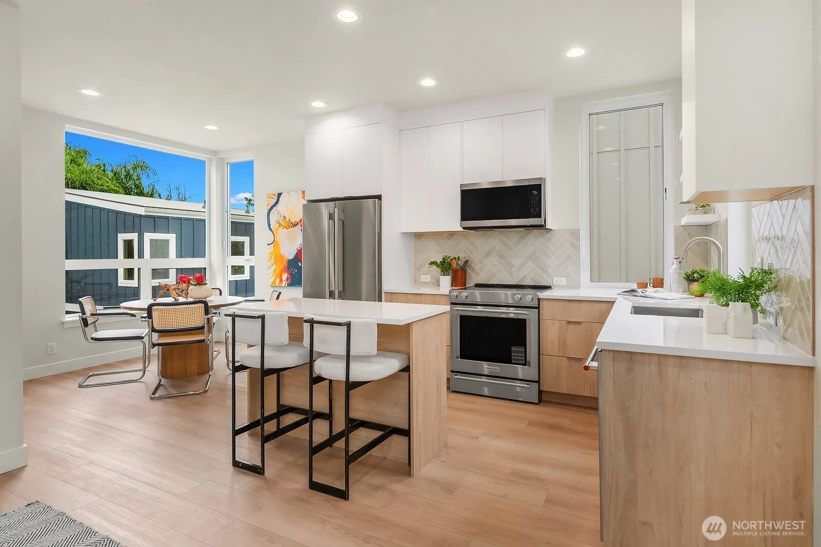 Property photo for 108 29th Avenue E, Seattle photo 5