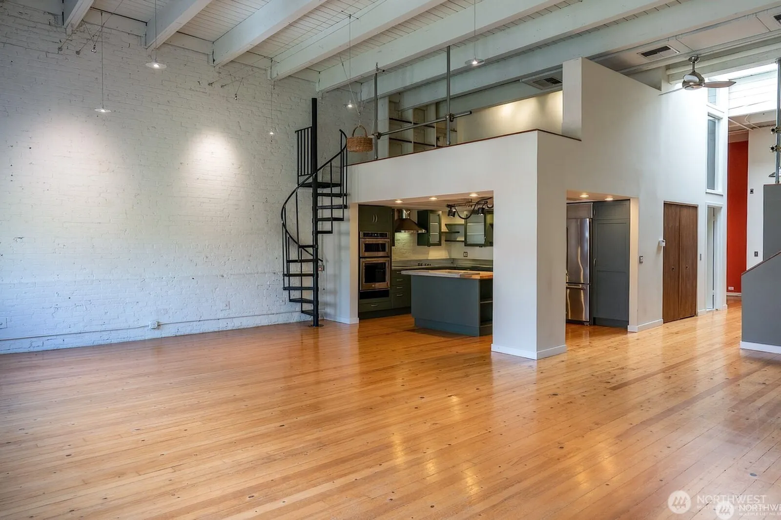 Property photo for 80 S Jackson Street #408, Seattle photo 4