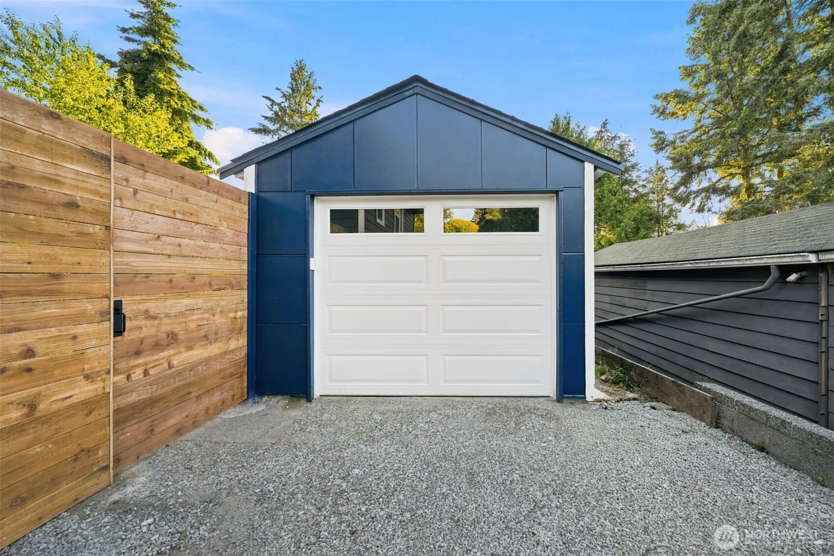 Property photo for 17211 3rd Avenue Ne, Shoreline photo 5