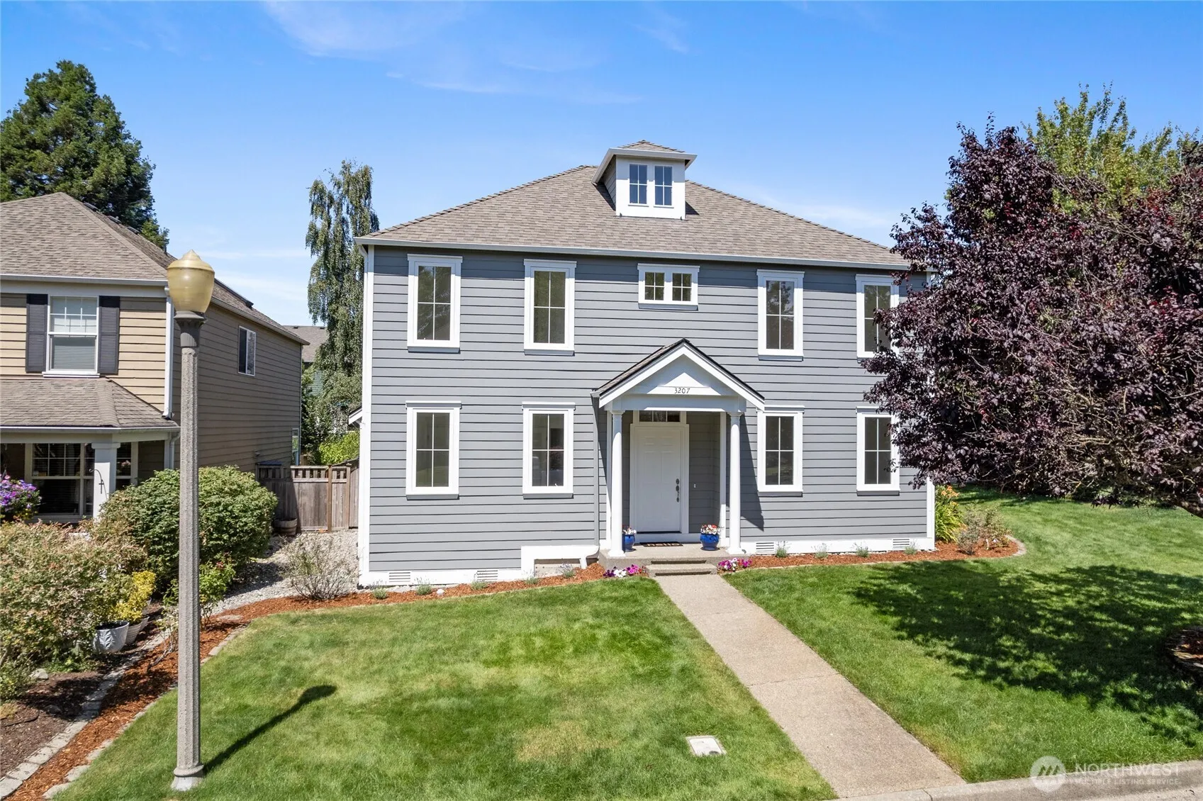Property photo for 3207 Parkside Circle Ne, Tacoma