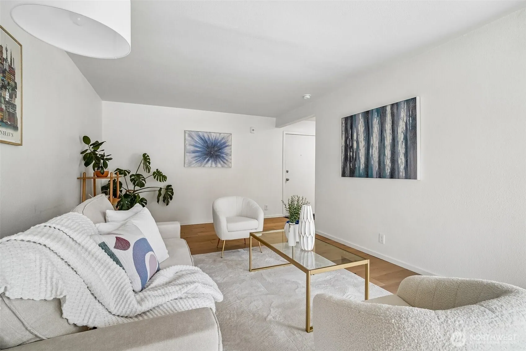 Property photo for 12700 Ne 8th Street #e-104, Bellevue photo 3