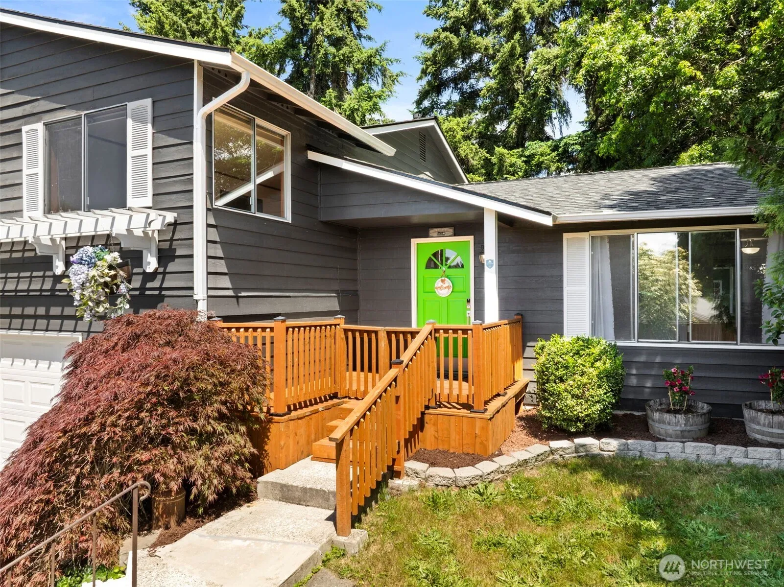 Property photo for 13236 Ne 129th Place, Kirkland photo 2
