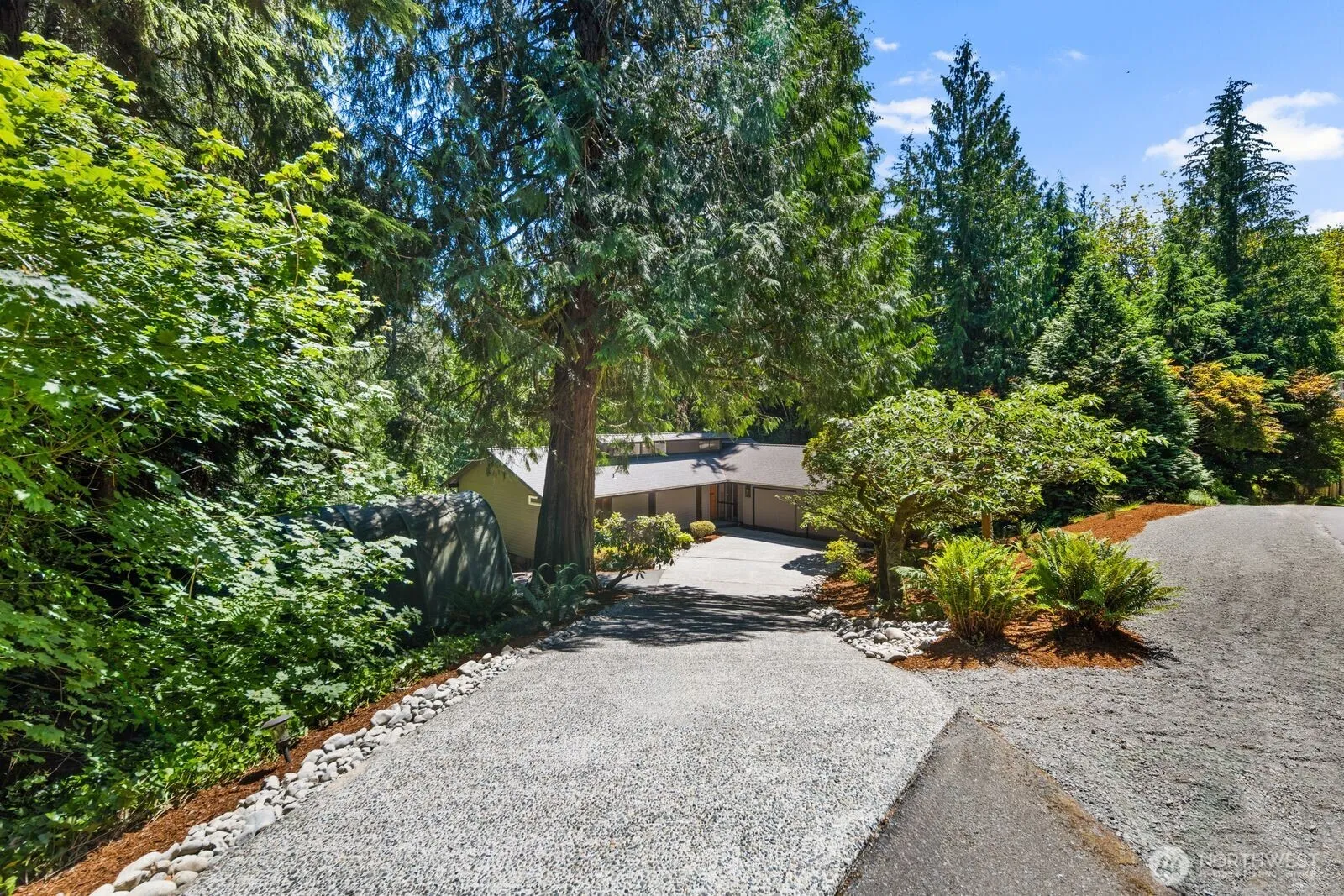 Property photo for 15826 266th Avenue Se, Issaquah photo 2