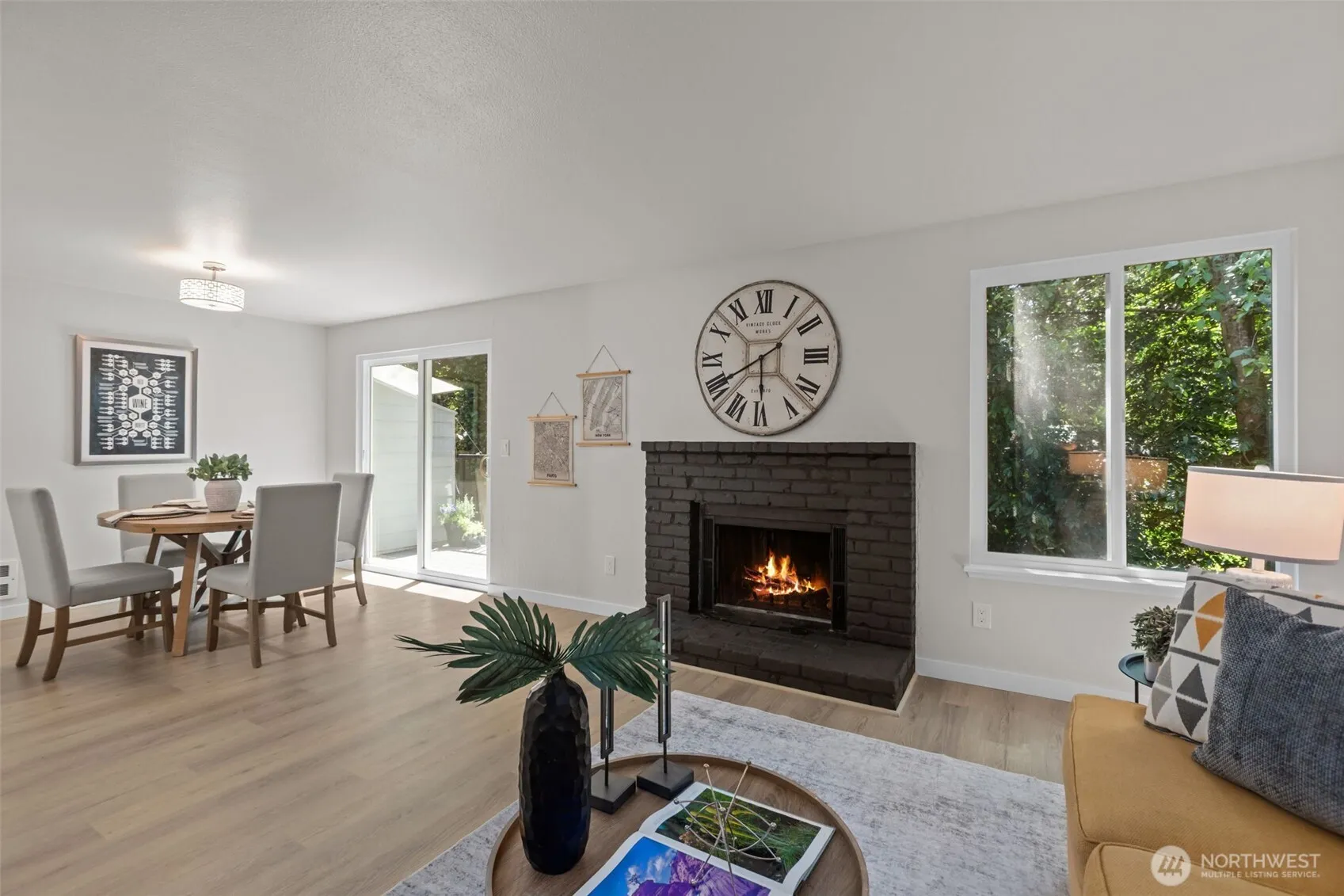Property photo for 15628 8th Avenue Sw #c, Burien photo 5
