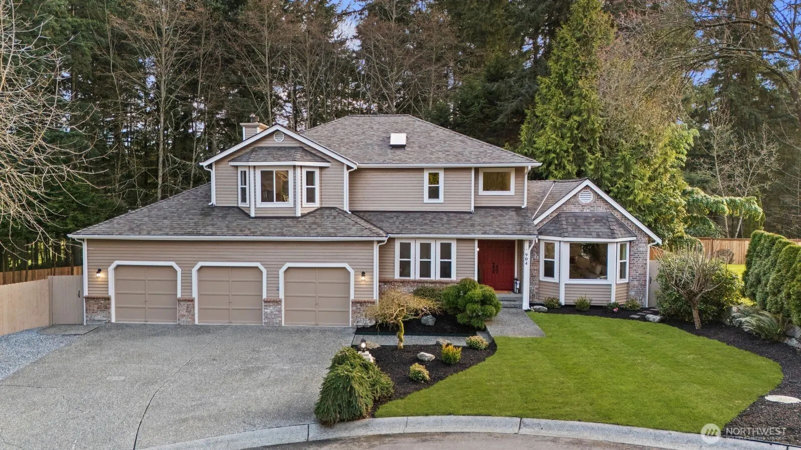 Property photo for 904 187th Place Sw, Lynnwood photo 2