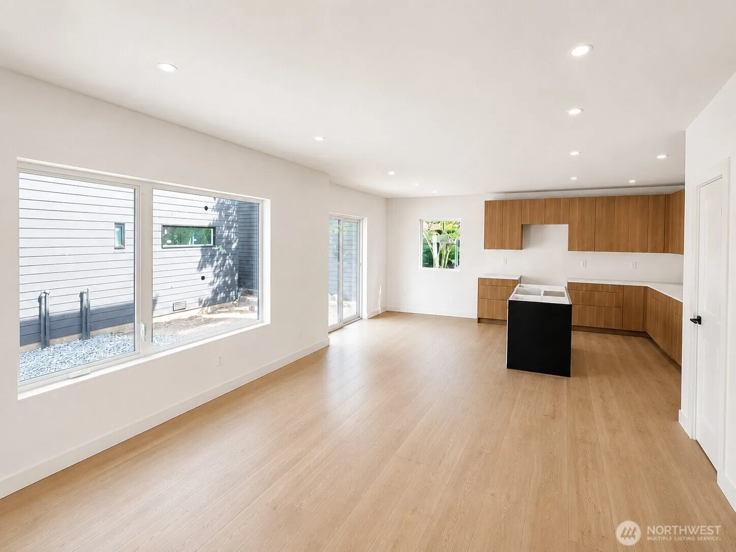 Property photo for 4909 Sw Canada Drive, Seattle photo 5