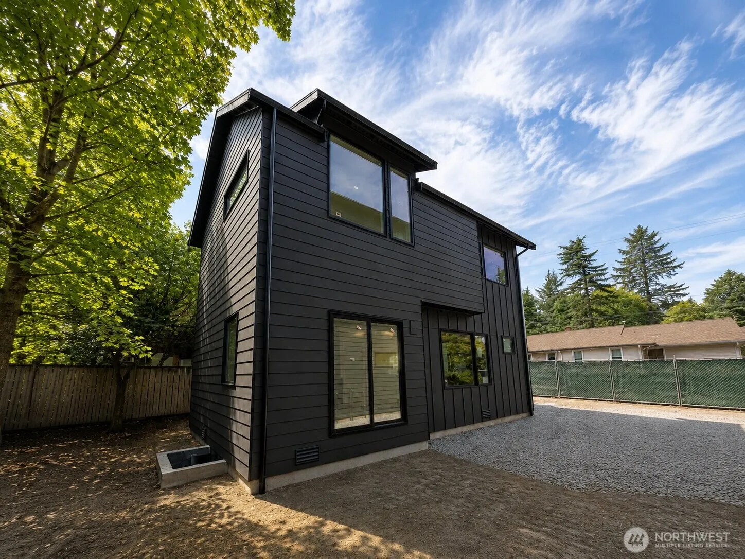 Property photo for 4909 Sw Canada Drive, Seattle photo 4