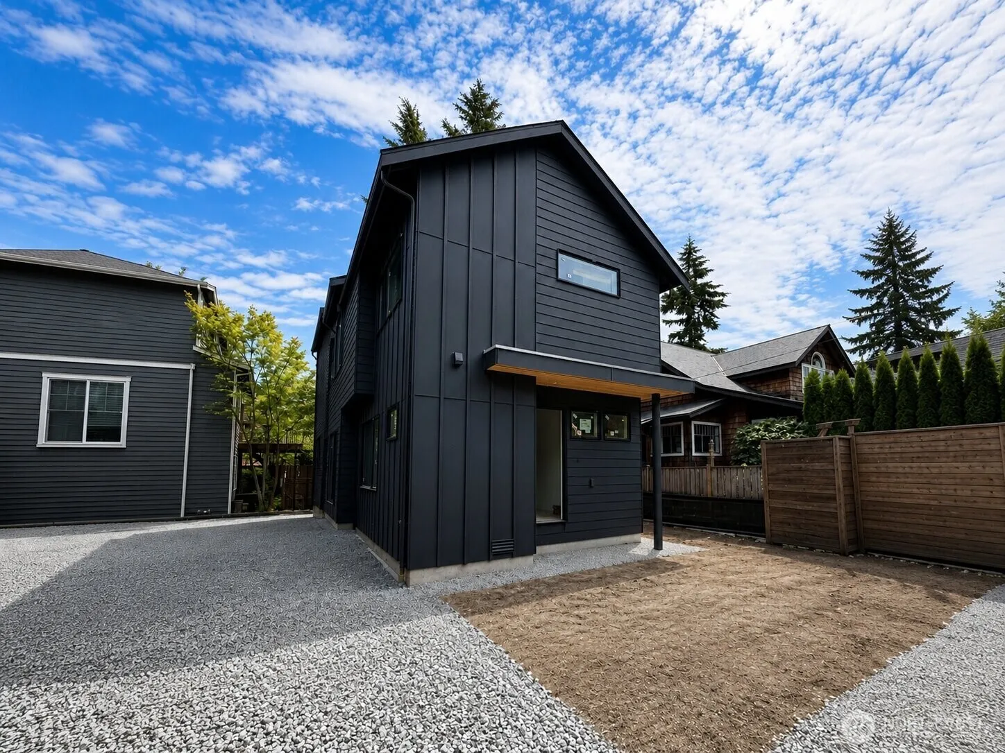 Property photo for 4909 Sw Canada Drive, Seattle photo 3