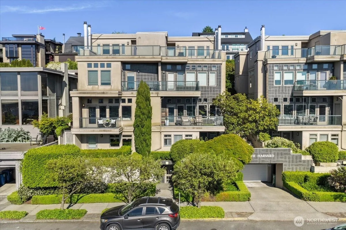 Property photo for 1958 Harvard Avenue E #201, Seattle photo 4