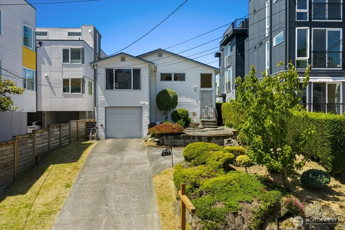 Property photo for 917 28th Avenue S, Seattle