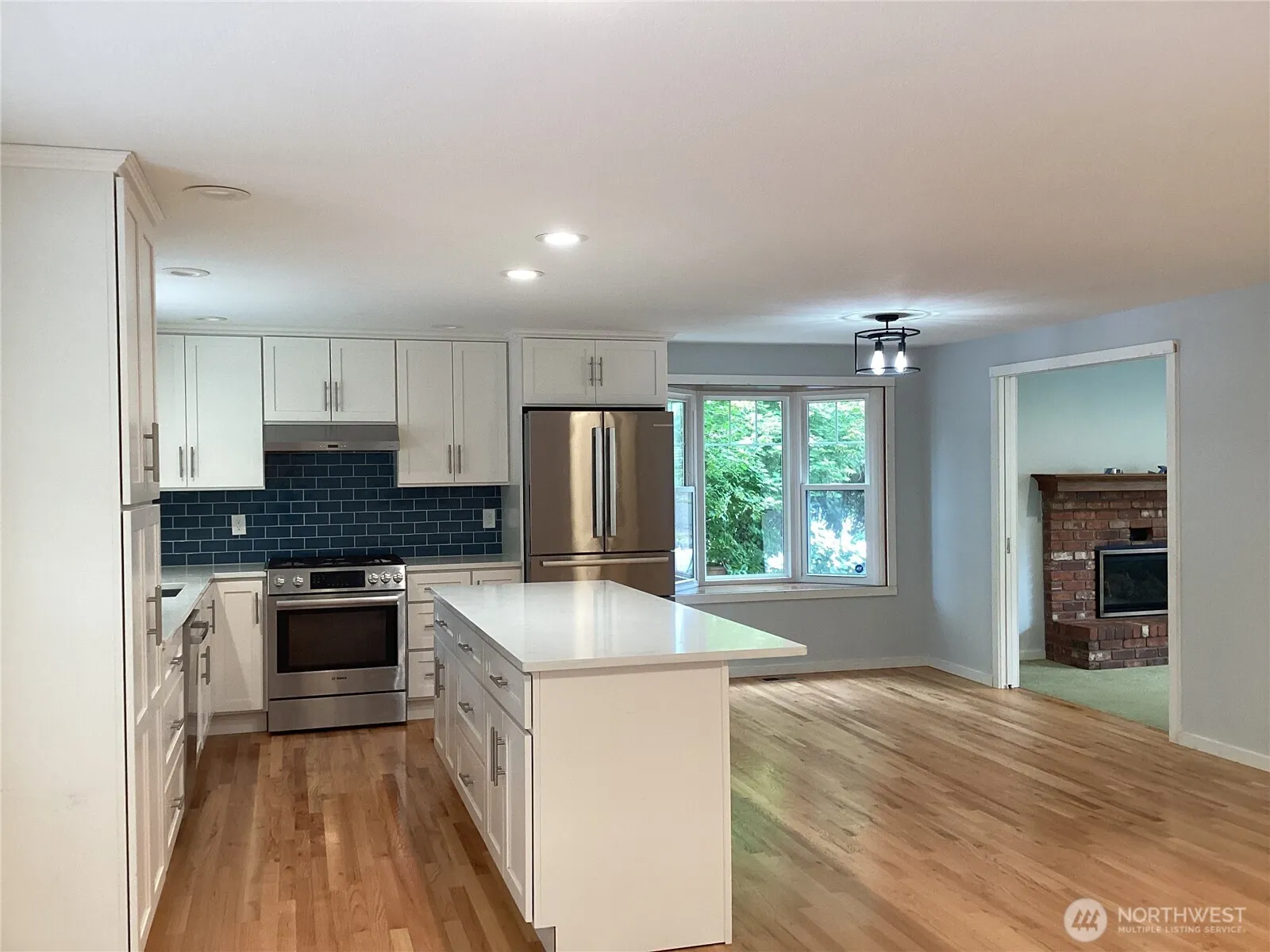 Property photo for 5212 103rd Street Sw, Mukilteo photo 2