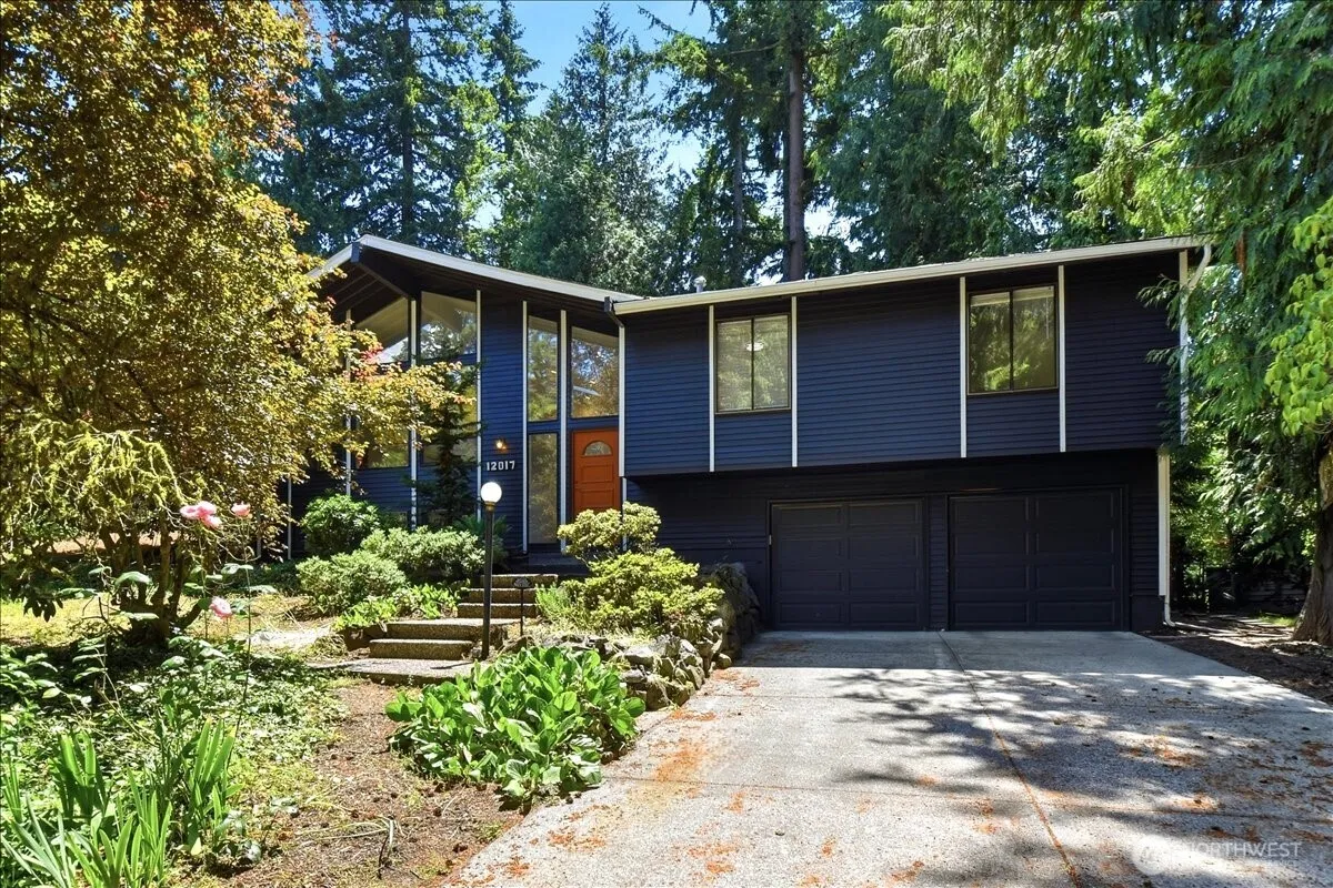 Property photo for 12017 Ne 68th Place, Kirkland