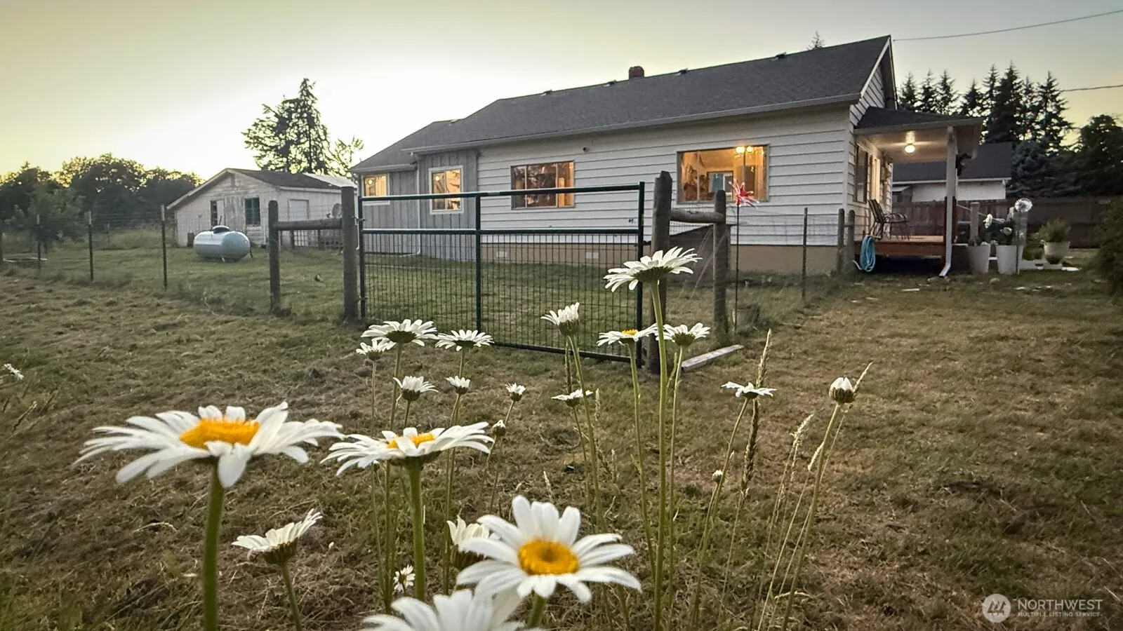 Property photo for 16743 Bucoda Highway Se, Tenino photo 3