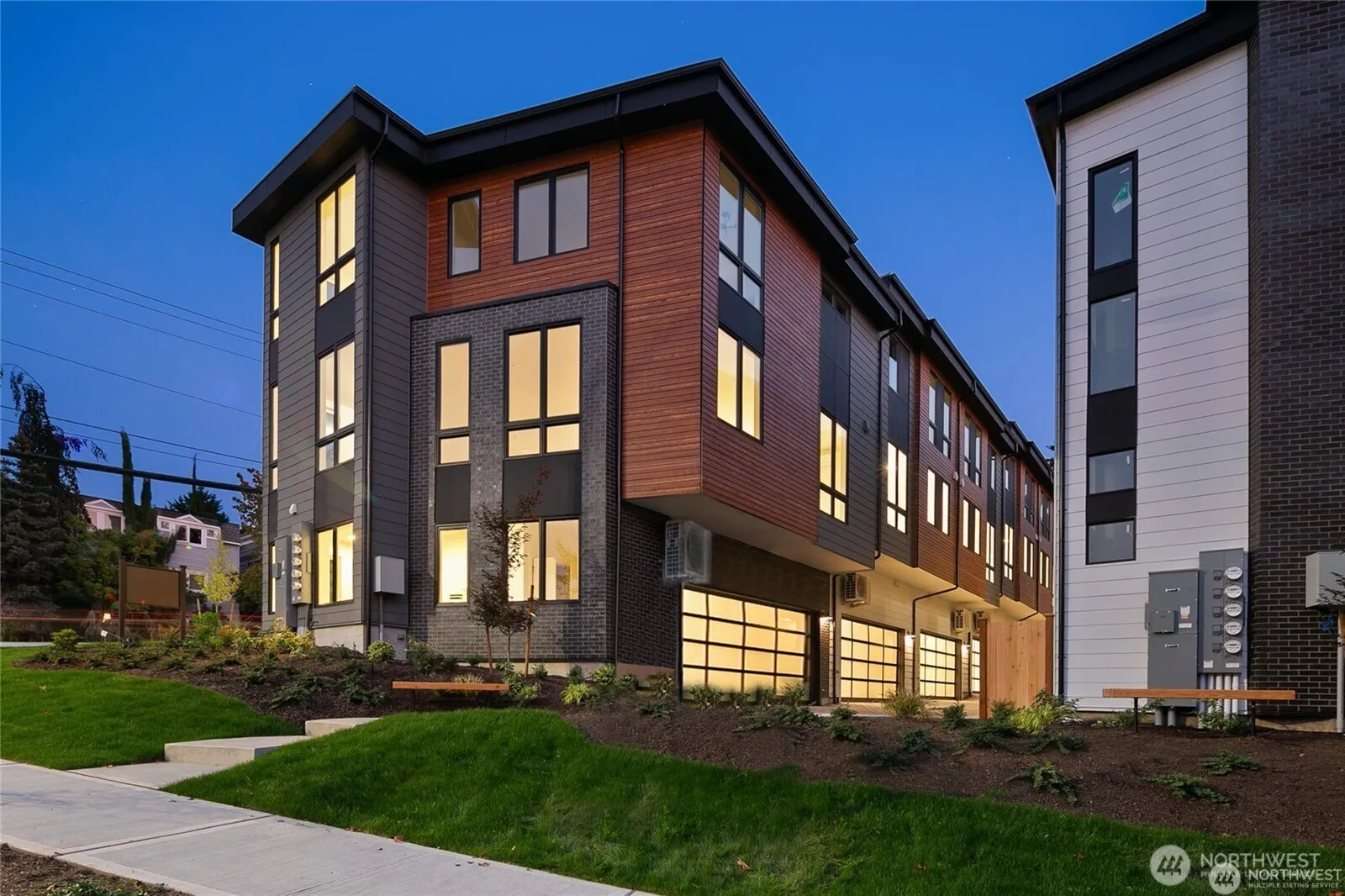 Property photo for 117 6th Street #e, Kirkland