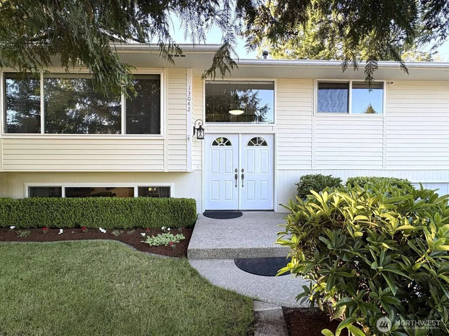 Property photo for 13042 Se 184th Place, Renton photo 2
