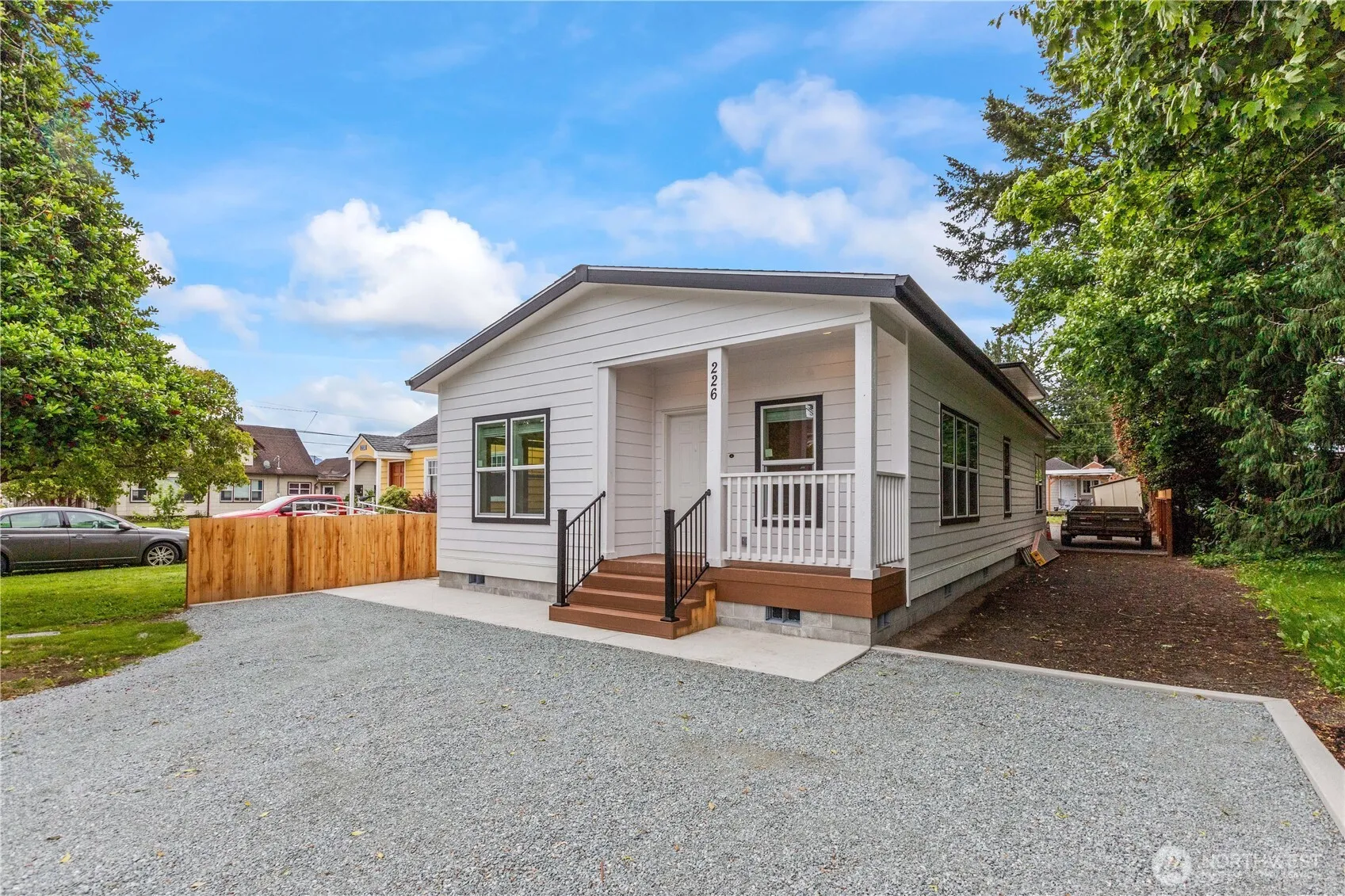 Property photo for 226 E Orange Avenue, Burlington