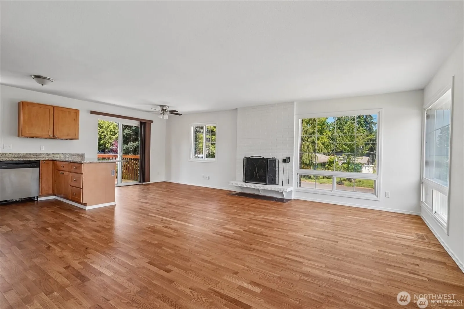 Property photo for 26307 20th Avenue S, Des Moines photo 4