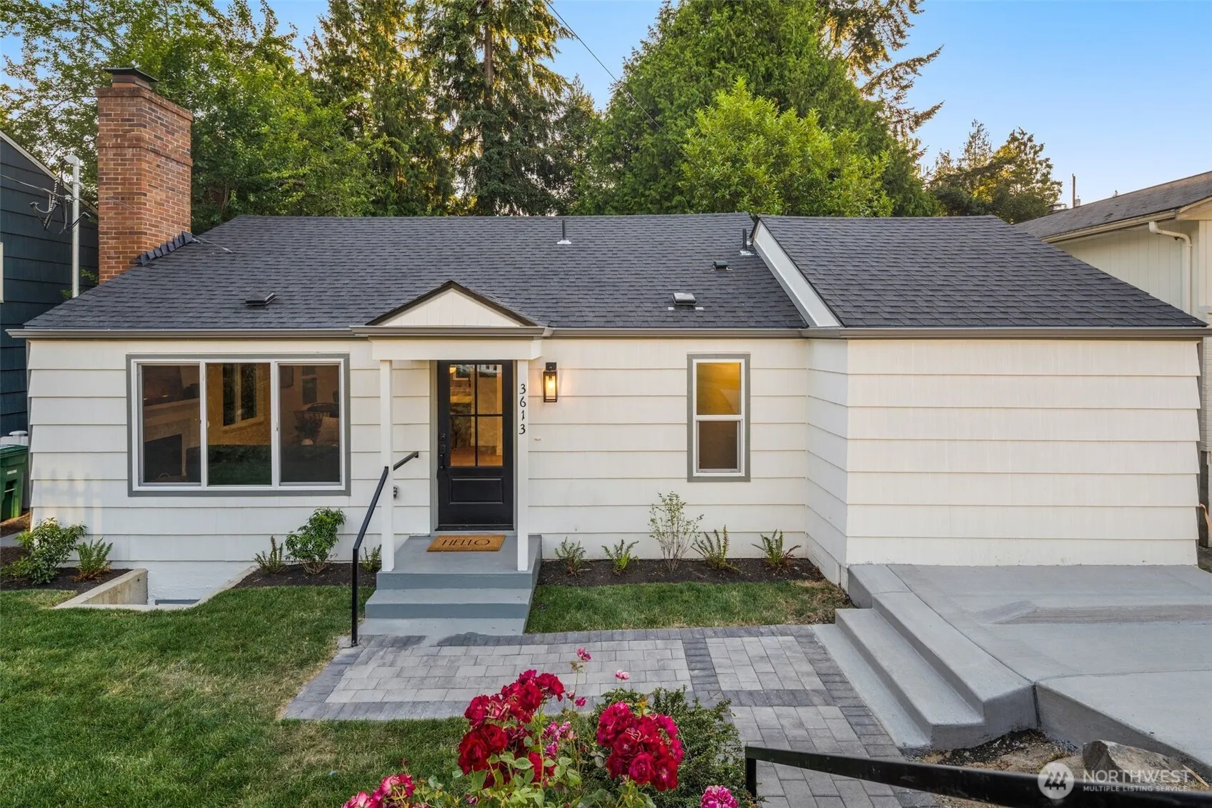 Property photo for 3613 40th Avenue W, Seattle photo 2