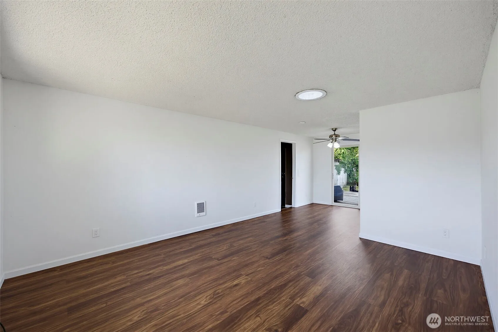 Property photo for 1010 S 88th Street, Tacoma photo 3