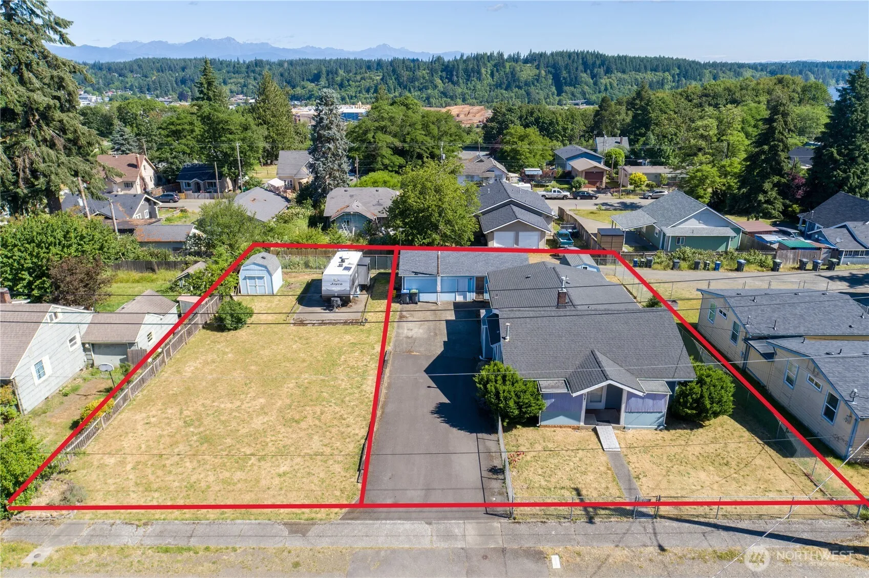 Property photo for 634 Dearborn Avenue, Shelton photo 2