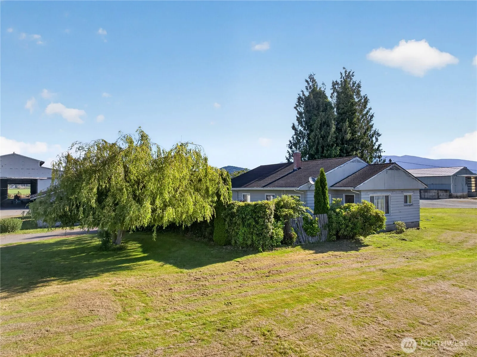 Property photo for 19933 Cook Road, Burlington photo 4