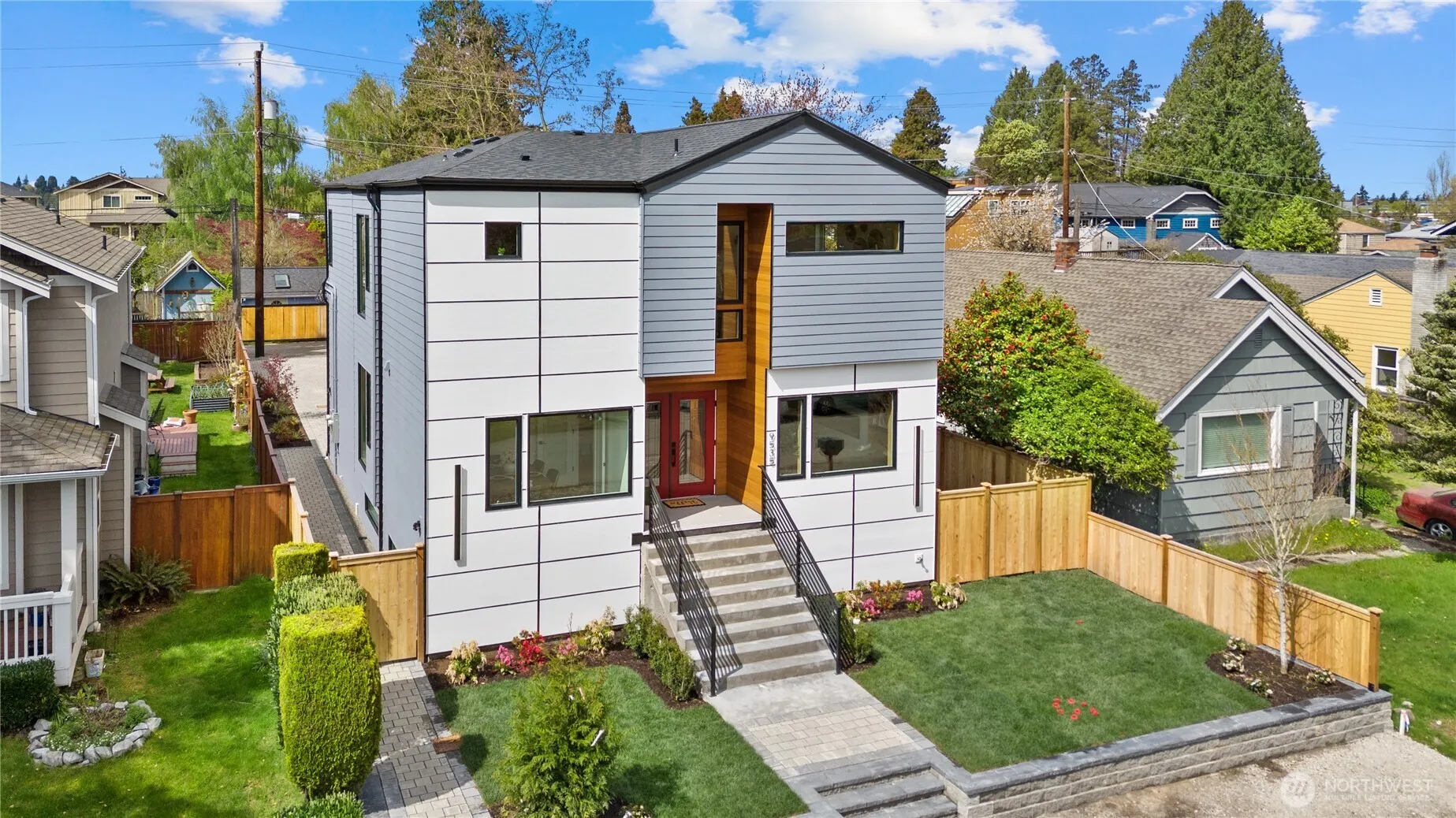 Property photo for 9535 Dayton Avenue N, Seattle photo 3