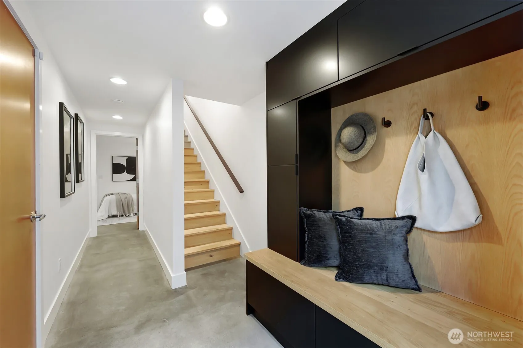 Property photo for 1508 44th Avenue Sw #a, Seattle photo 3