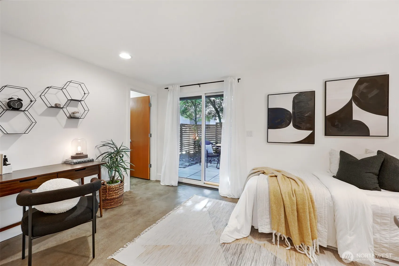 Property photo for 1508 44th Avenue Sw #a, Seattle photo 4